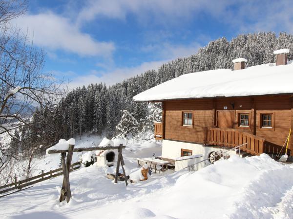 Außenseite Ferienhaus [Winter]