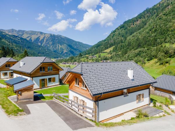 Außenseite Ferienhaus [Sommer]