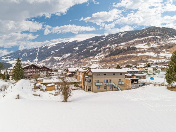 Außenseite Ferienhaus [Winter]