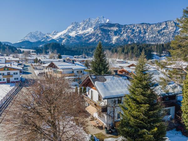 Außenseite Ferienhaus [Winter]