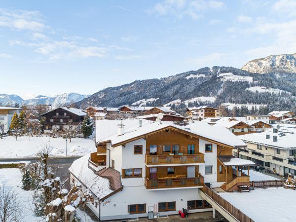 Außenseite Ferienhaus [Winter]