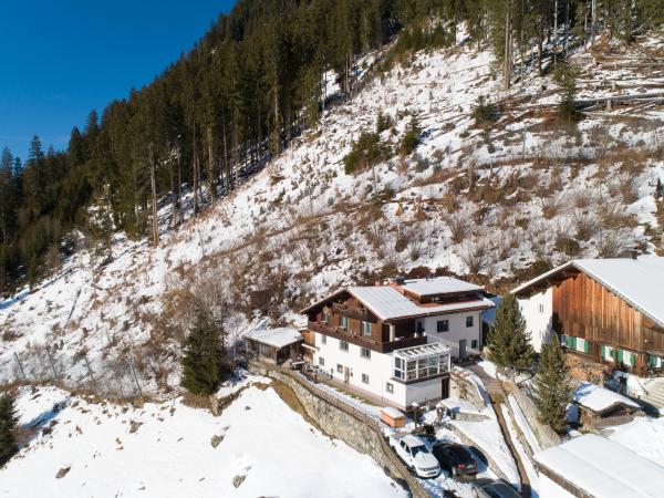 Außenseite Ferienhaus [Winter]