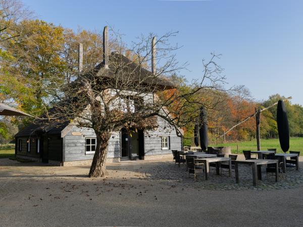 Außenseite Ferienhaus [Sommer]