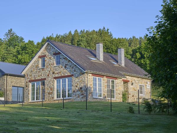 Außenseite Ferienhaus [Sommer]