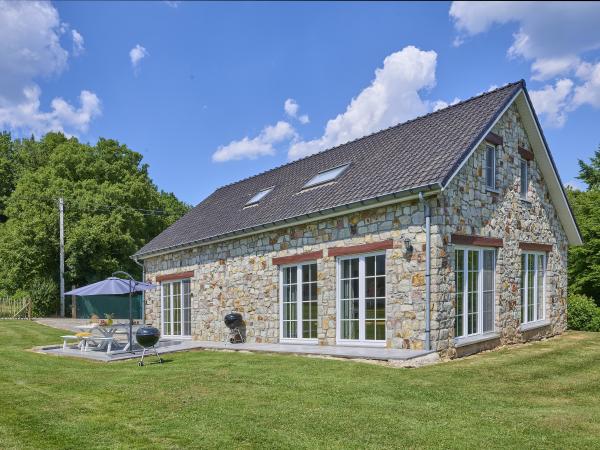 Außenseite Ferienhaus [Sommer]