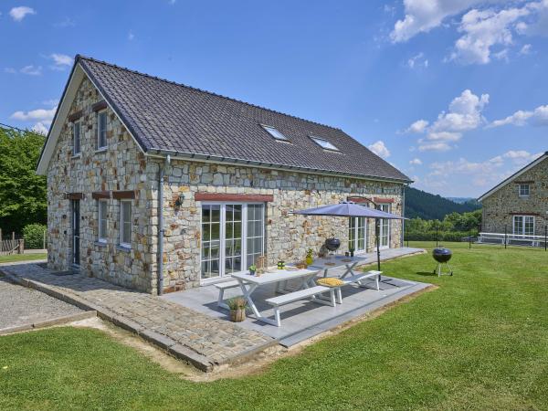 Außenseite Ferienhaus [Sommer]