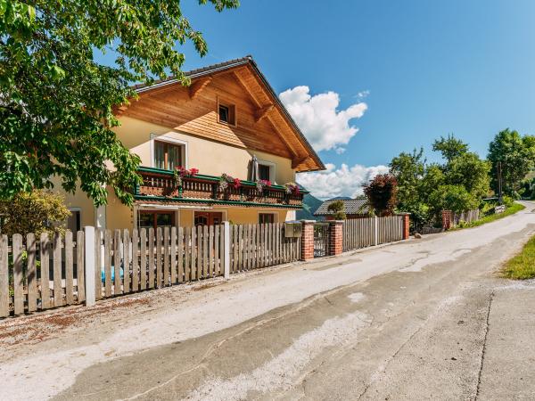 Außenseite Ferienhaus [Sommer]