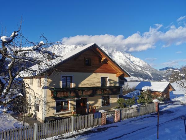 Außenseite Ferienhaus [Winter]