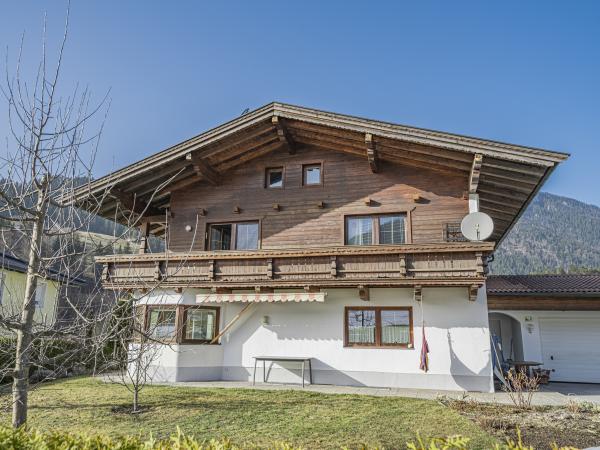 Außenseite Ferienhaus [Sommer]