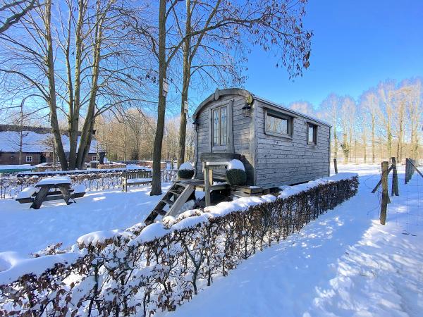 Außenseite Ferienhaus [Winter]