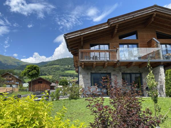 Außenseite Ferienhaus [Sommer]