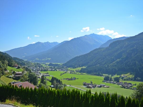 Aussicht vom Ferienhaus [Sommer]