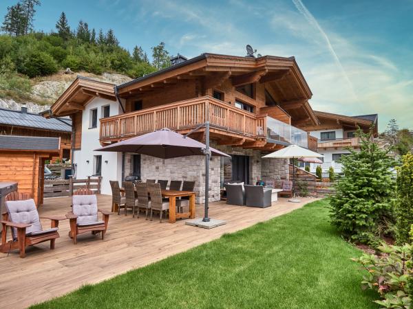 Außenseite Ferienhaus [Sommer]