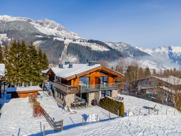 Außenseite Ferienhaus [Winter]