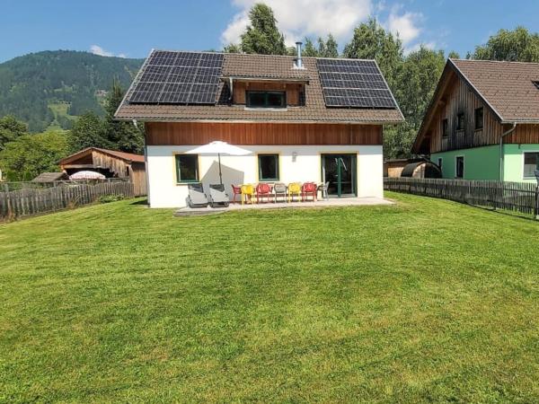 Außenseite Ferienhaus [Sommer]