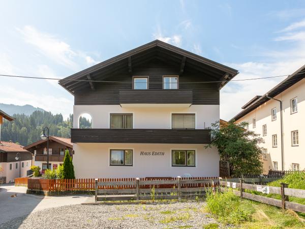 Außenseite Ferienhaus [Sommer]