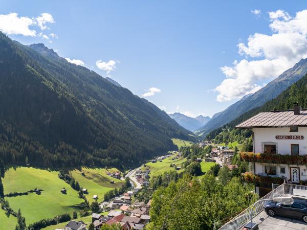 Vue de la maison de vacances [été]