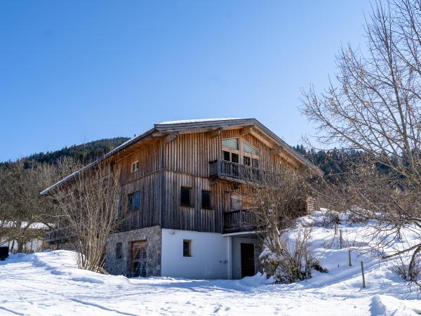 Außenseite Ferienhaus [Winter]