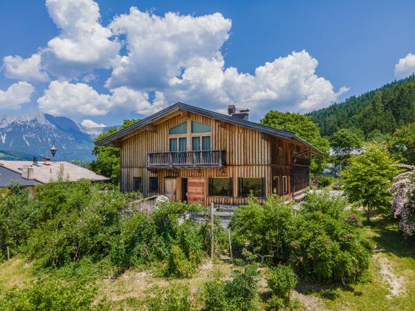 Außenseite Ferienhaus [Sommer]