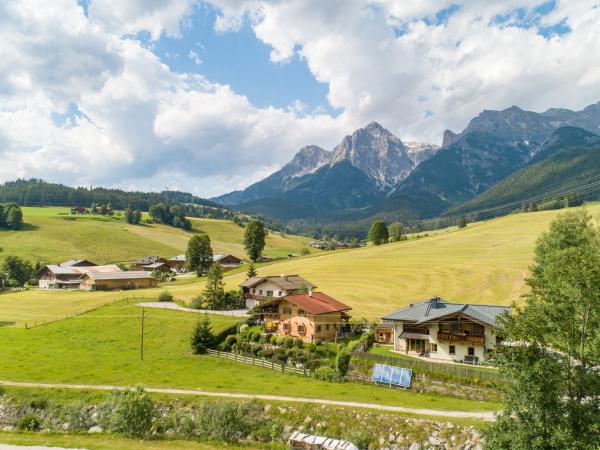 Außenseite Ferienhaus [Sommer]