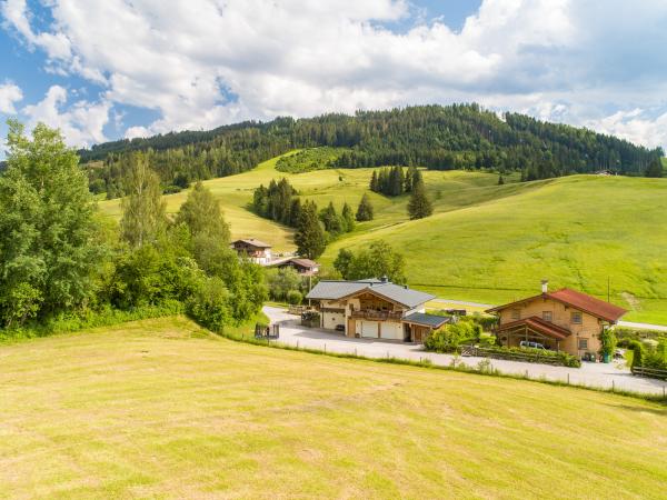 Außenseite Ferienhaus [Sommer]