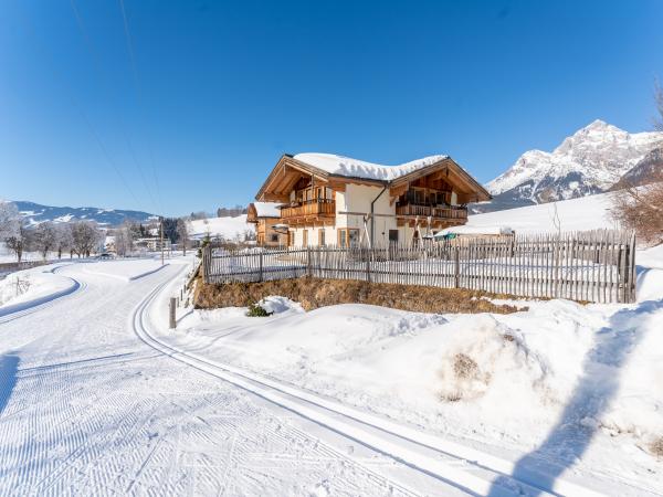 Außenseite Ferienhaus [Winter]