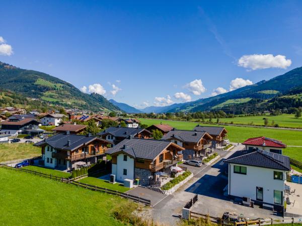 Außenseite Ferienhaus [Sommer]