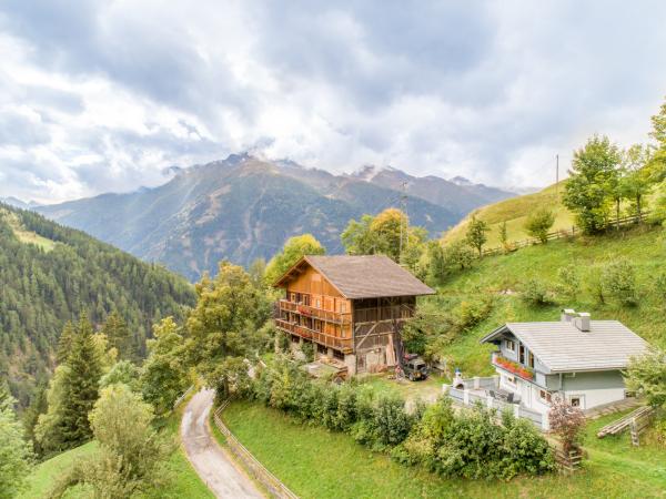 Außenseite Ferienhaus [Sommer]