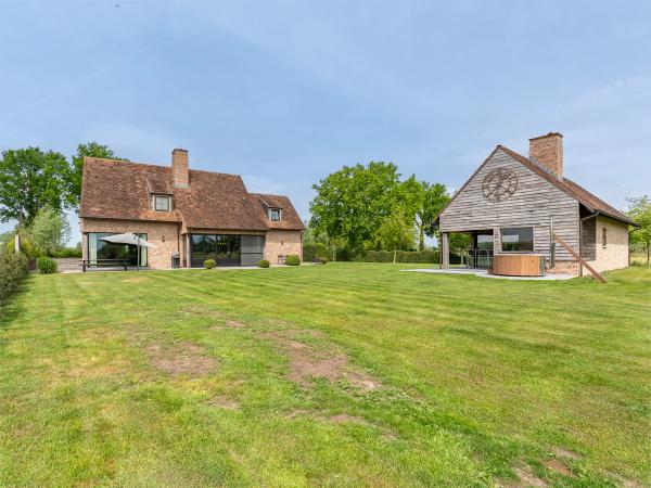 Extérieur maison de vacances [été]