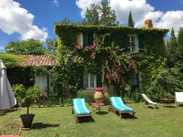 Extérieur maison de vacances [été]