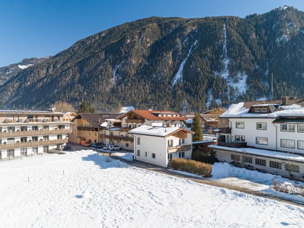 Außenseite Ferienhaus [Winter]