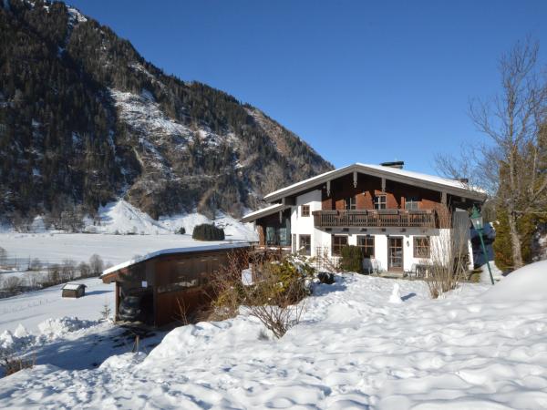 Außenseite Ferienhaus [Winter]