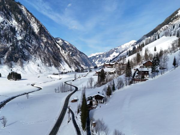 Außenseite Ferienhaus [Winter]