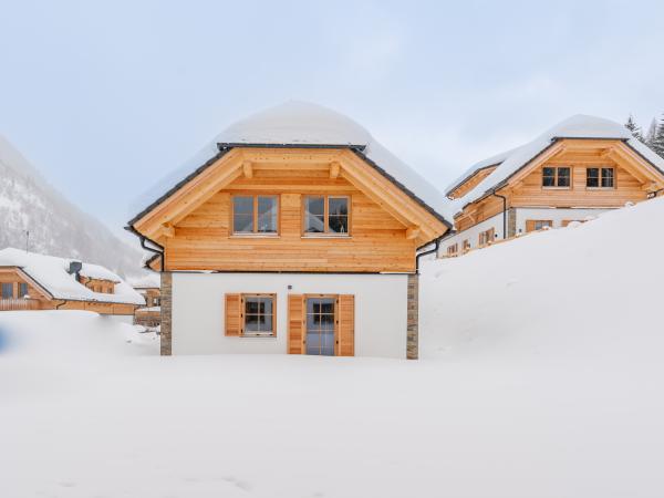 Holiday Home Exterior [winter]