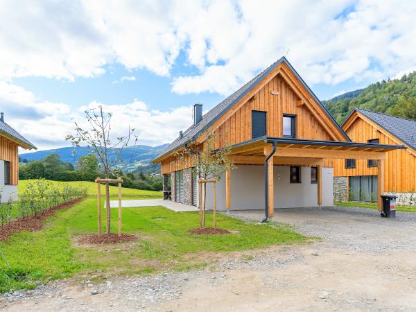 Außenseite Ferienhaus [Sommer]