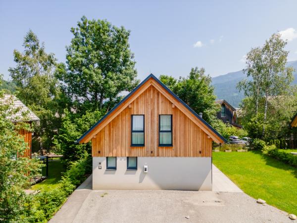 Außenseite Ferienhaus [Sommer]