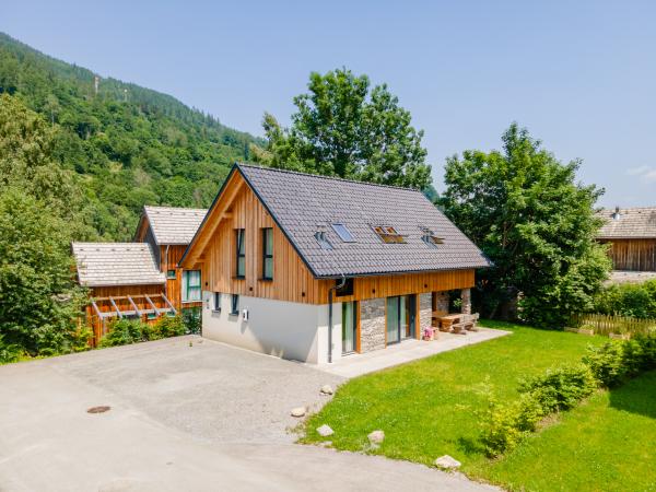 Außenseite Ferienhaus [Sommer]