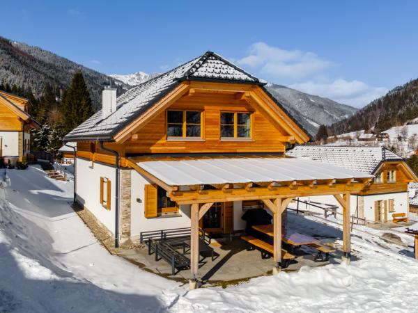 Außenseite Ferienhaus [Winter]