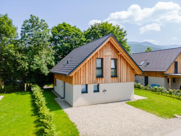 Außenseite Ferienhaus [Sommer]