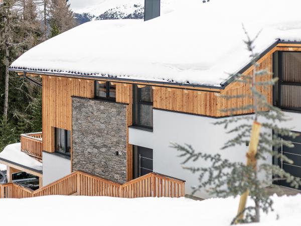 Holiday Home Exterior [winter]