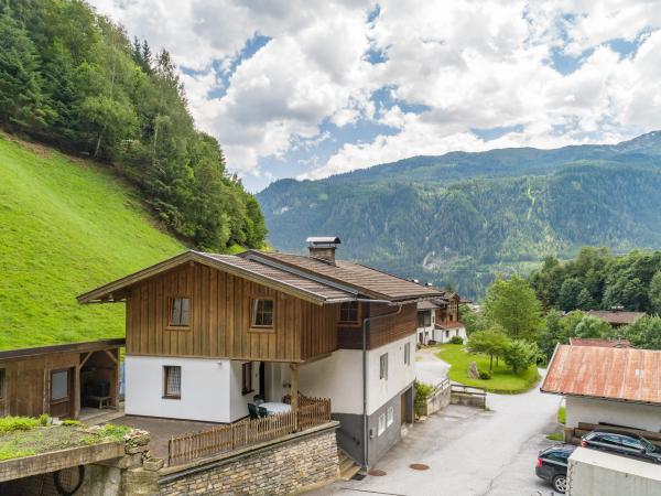 Außenseite Ferienhaus [Sommer]