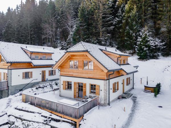 Holiday Home Exterior [winter]