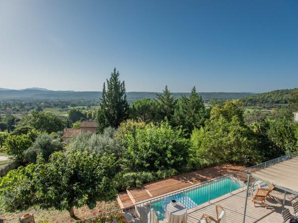 Vue de la maison de vacances [été]