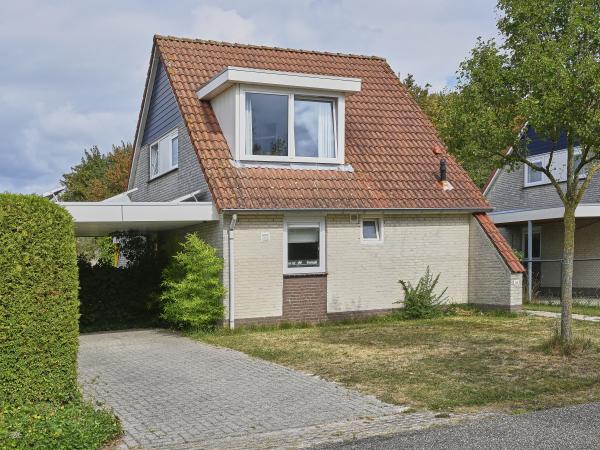 Außenseite Ferienhaus [Sommer]