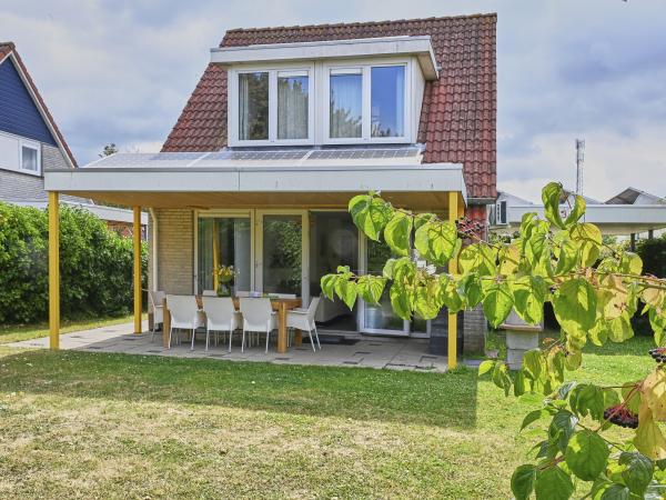 Außenseite Ferienhaus [Sommer]