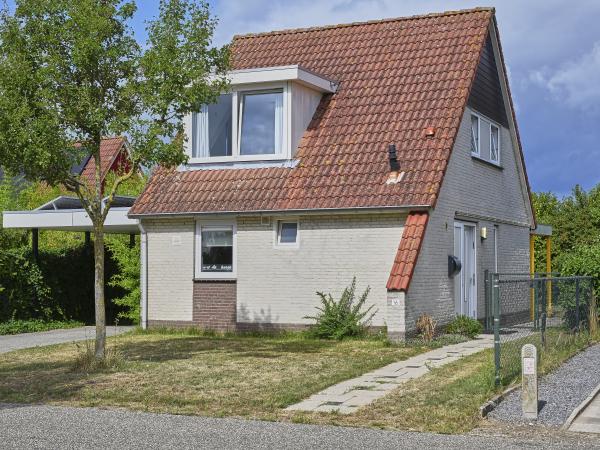 Außenseite Ferienhaus [Sommer]