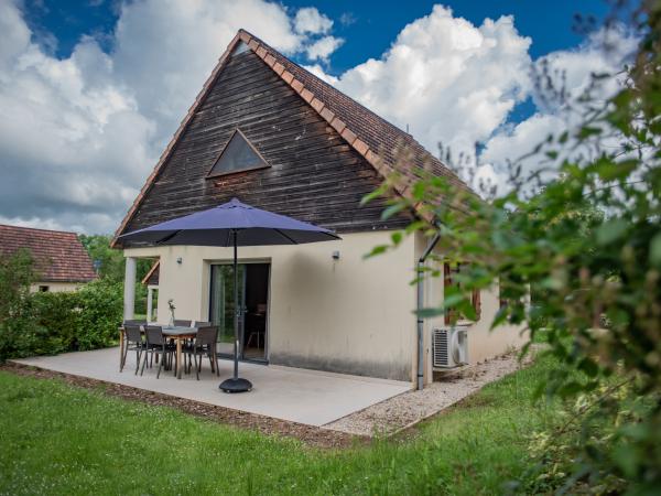 Außenseite Ferienhaus [Sommer]