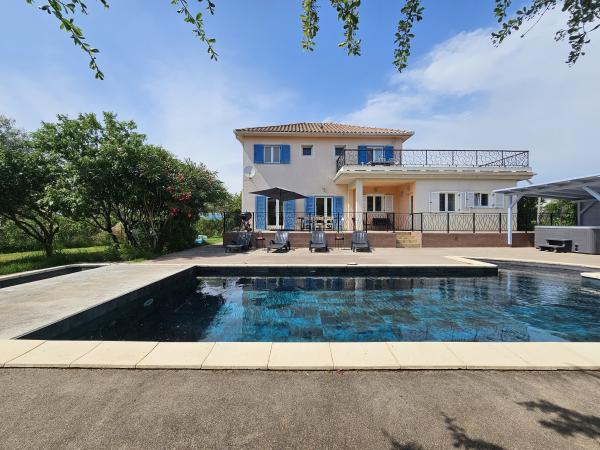 Holiday Home Swimming Pool