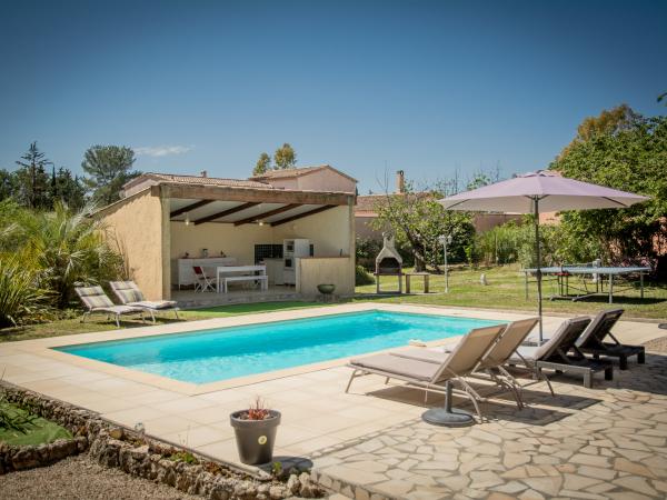 Piscine maison de vacances