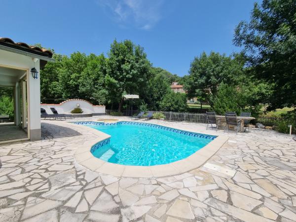 Piscine maison de vacances